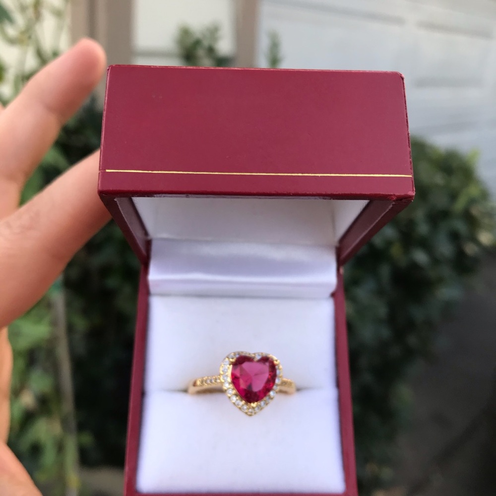 Ruby heart ring - Picture 2 of 7